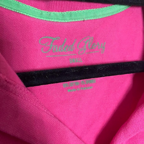 Pink polo dress with a collared neckline and short sleeves. - Picture 4 of 5